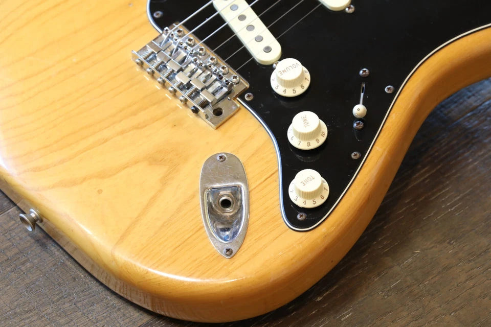 1975 Fender Stratocaster Electric Guitar with a Natural Finish Variety shop