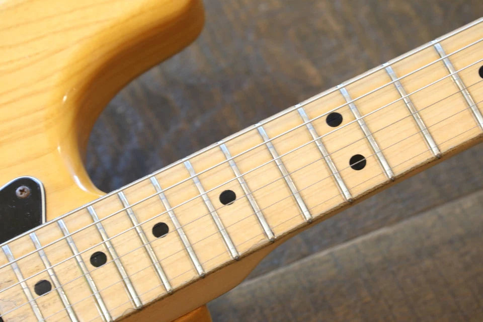 1975 Fender Stratocaster Electric Guitar with a Natural Finish Variety shop