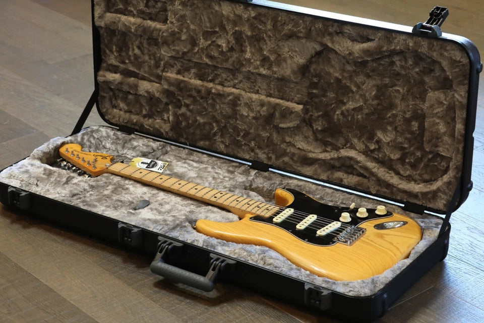 1975 Fender Stratocaster Electric Guitar with a Natural Finish Variety shop
